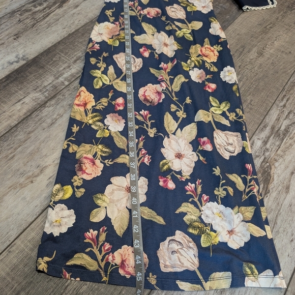 Alice + Olivia Floral Long Sleeve Dress - Navy and White - Picture 15 of 16